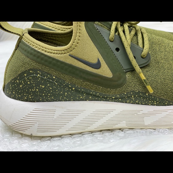 Nike
LUNARCHARGE ESSENTIAL 'CAMPER GREEN - Picture 8 of 11